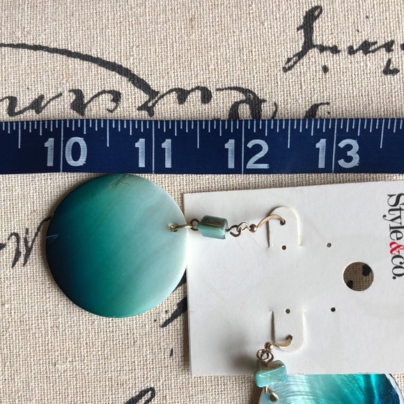 Fun Turquoise colored earrings - Picture 3 of 6